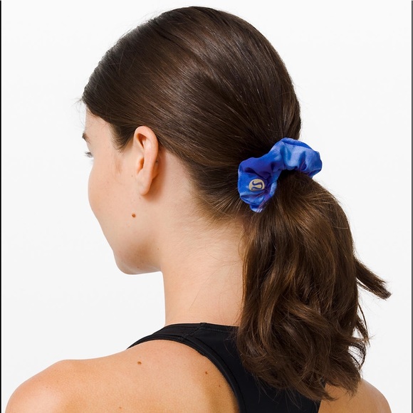 New Lululemon Uplifting Scrunchie set of 2  Blue - Picture 4 of 7